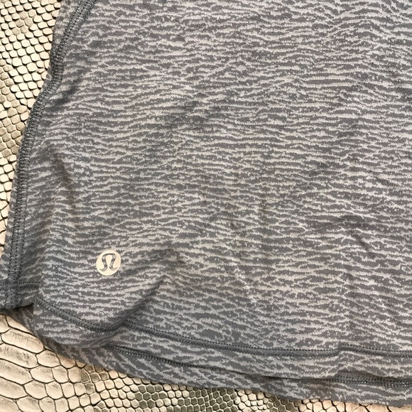 Lululmeon light and breezy grey tank w sports bra - Picture 5 of 6